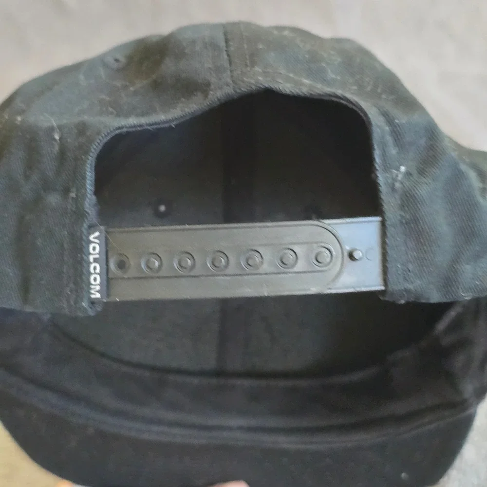 Volcom Accessories Snapback Hat Mens One Size Black Flat Bill Stone Logo Patch - Picture 6 of 8
